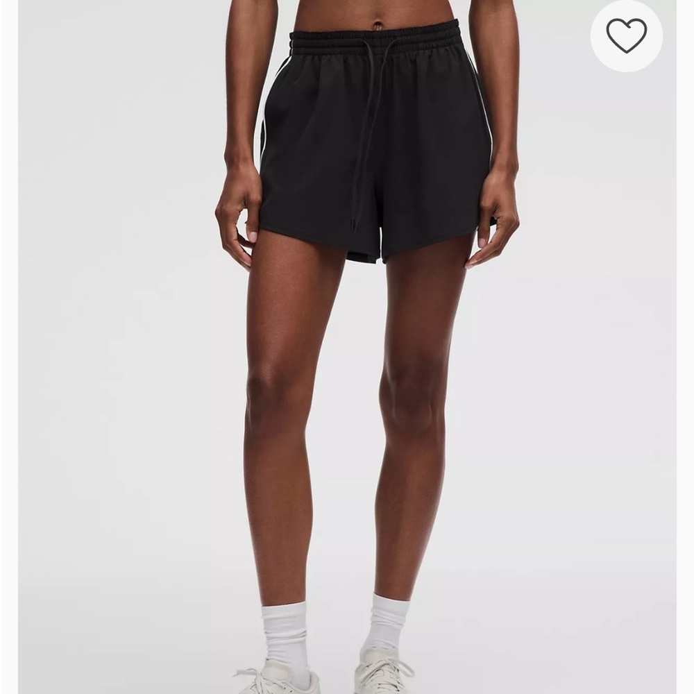 Lululemon Court Rival Shorts 3”